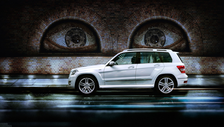 上海海報(bào)設(shè)計(jì)公司欣賞：一組俄羅斯奇幻的汽車創(chuàng)意海報(bào)設(shè)計(jì)