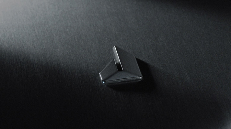 JennAir廚房電器用具品牌LOGO設(shè)計，源自通風(fēng)爐灶和字母J的logo