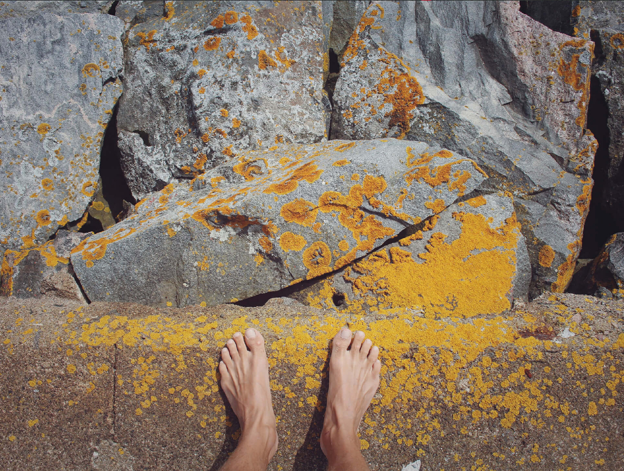 芬蘭赫爾辛基城市品牌VI形象設計logo設計，錦旗框logo+波浪圖形VI設計