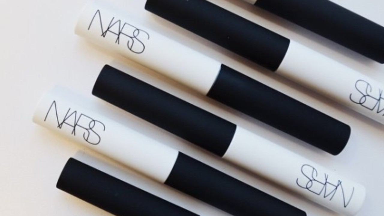 NARS“無所謂眼影打底筆” 美容化妝品品牌命名