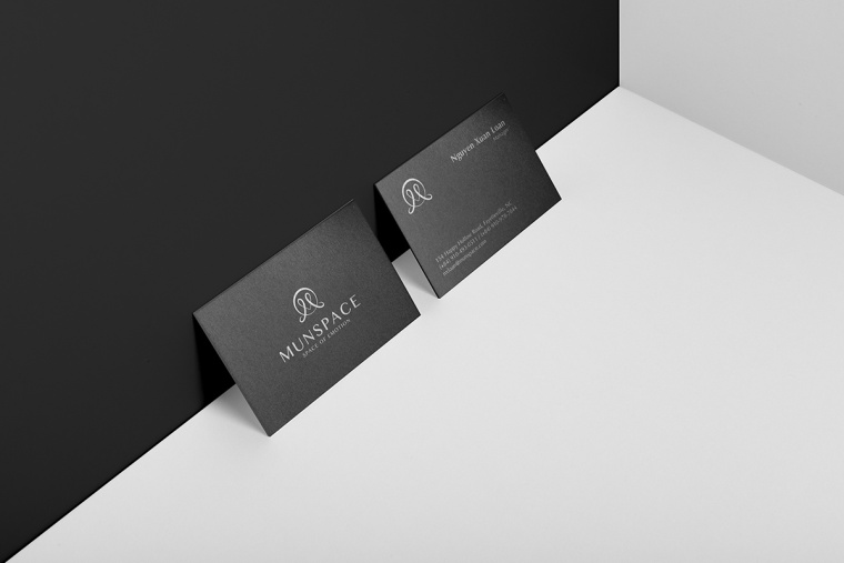 MUNSPACE咖啡（店）品牌形象設計logo設計，簡約心形符號+字母M