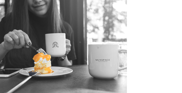 MUNSPACE咖啡（店）品牌形象設計logo設計，簡約心形符號+字母M