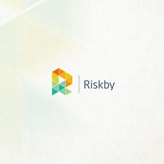 相似顏色標志設計：黃色，橙色和綠色風險的標志設計