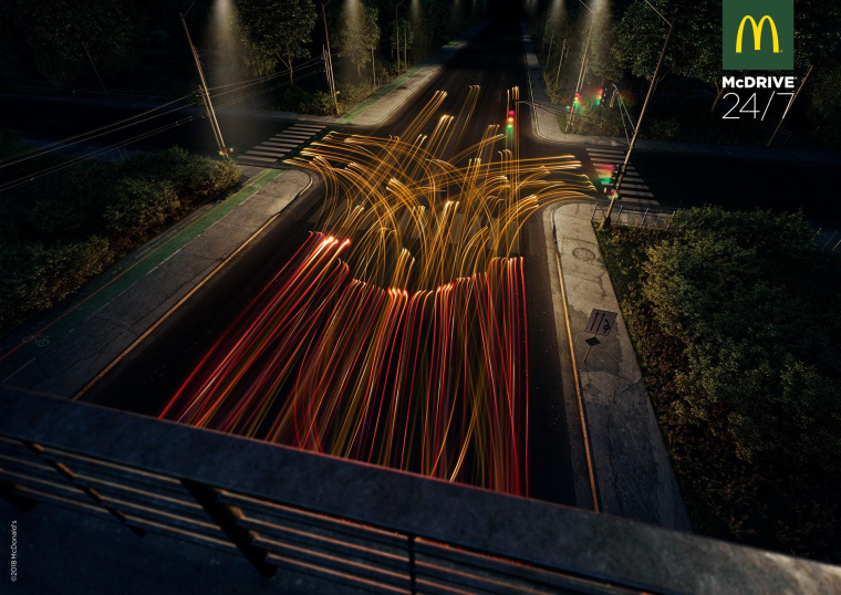 麥當勞“長曝光鏡頭”式光繪平面創意廣告設計