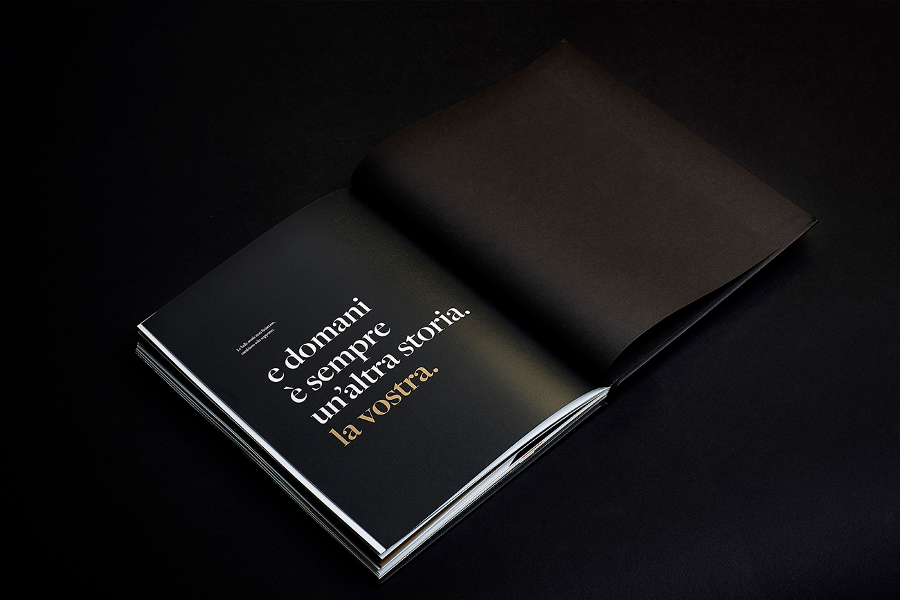 Nuceria Group國外酒文化宣傳畫冊設計“瓶子里的故事”--詹姆斯英國間諜與伏特加