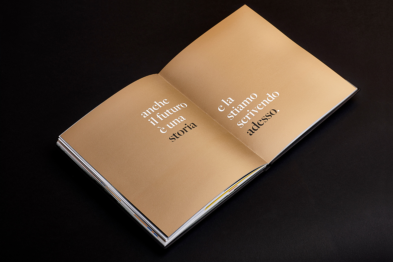 Nuceria Group國外酒文化宣傳畫冊設計“瓶子里的故事”--詹姆斯英國間諜與伏特加