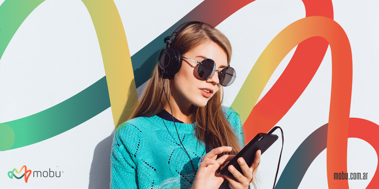 Mobu手機(jī)與移動配件零售連鎖店品牌logo設(shè)計(jì),動感的漸變色線條M字母logo