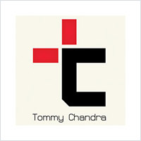 帶有顏色變化的字母logo