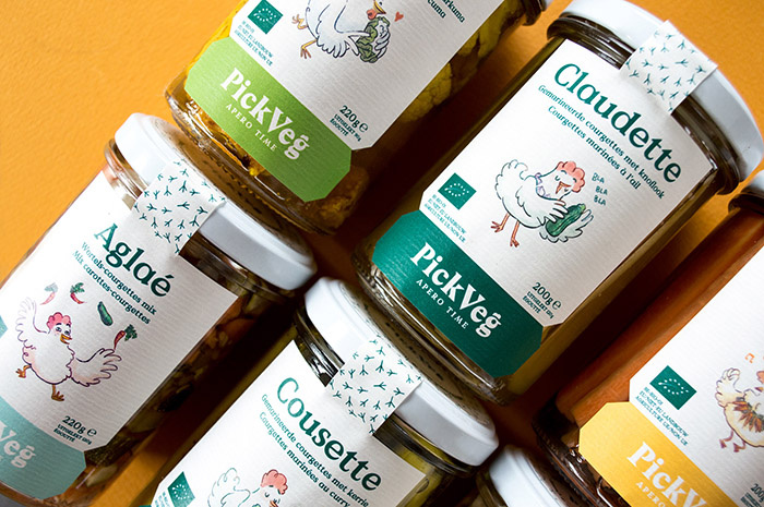 PickVeg 開(kāi)胃咸菜泡菜休閑食品包裝設(shè)計(jì)，減輕生活壓力的小雞嘻哈插畫(huà)風(fēng)格