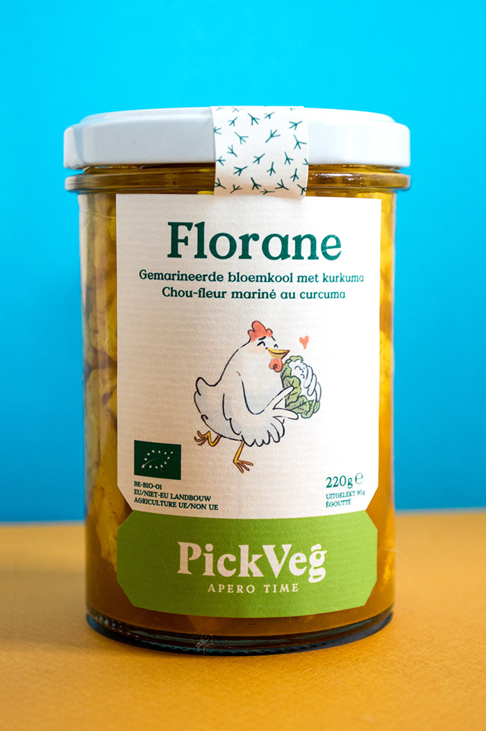 PickVeg 開(kāi)胃咸菜泡菜休閑食品包裝設(shè)計(jì)，減輕生活壓力的小雞嘻哈插畫(huà)風(fēng)格