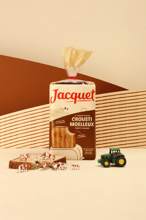 法國Jacquet袋裝面包包裝設計，展示面粉來自法國農(nóng)民