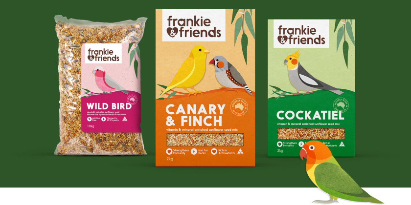 Woolworths鳥類寵物食品包裝設計，在棲息地上自然的展示動物