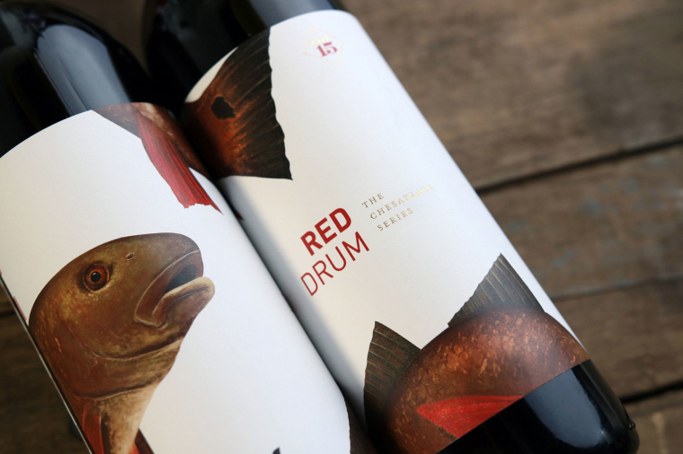 Chesapeake 葡萄酒包裝設計，通過插畫來表達切薩皮克灣的海洋生物