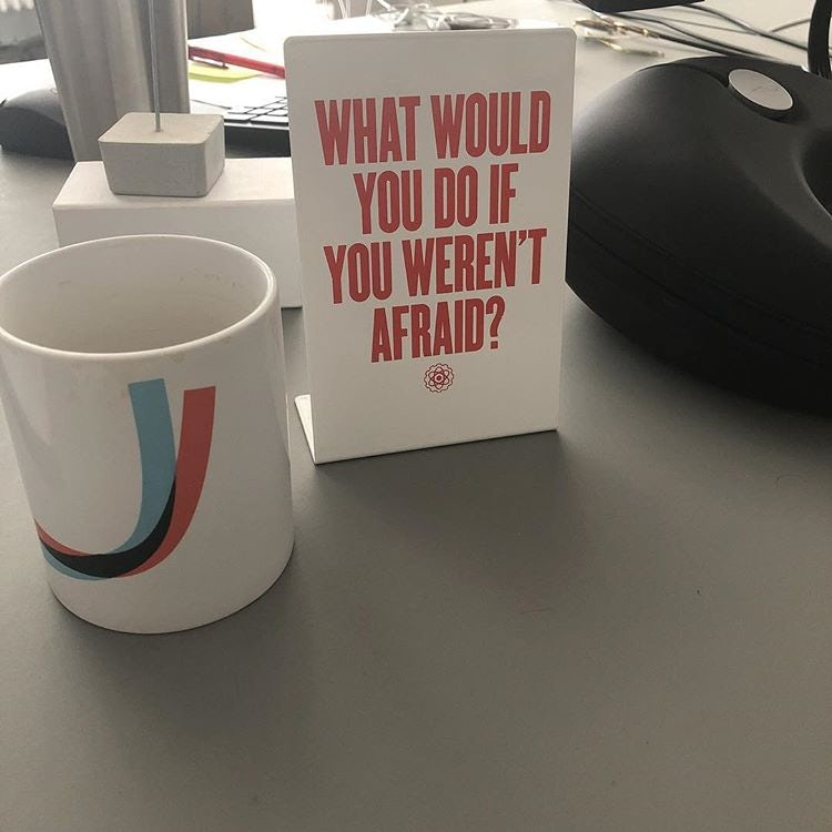 悉尼證券交易所APX網站設計APX馬克杯設計