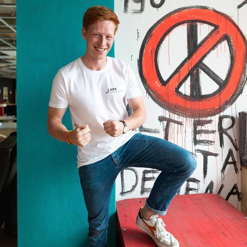 悉尼證券交易所APX網站設計APX T恤設計