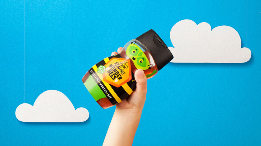 IP品牌策劃案例：Rowse Wonder Bees兒童蜂蜜包裝設計，兩個超級蜜蜂英雄吉祥物