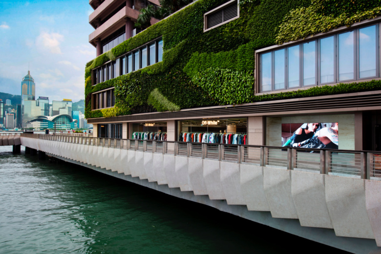 K11 Musea 服裝店鋪空間設計，柔軟形狀和溫暖材料為標志的店鋪設計