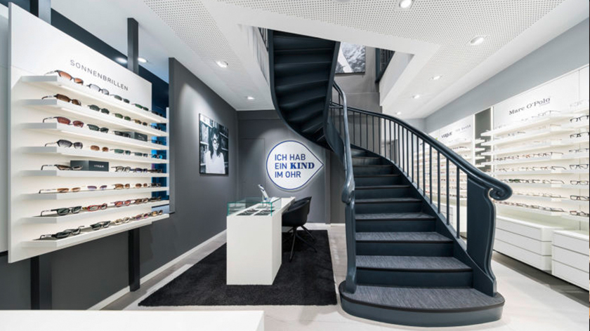 KIND 眼鏡旗艦店店鋪設計，冷色淡灰風格