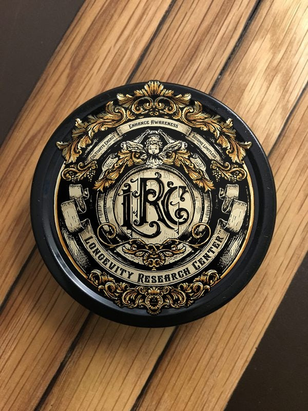 奢華復雜主義的包裝-2020年包裝設計趨勢示例：復古維多利亞風格標簽