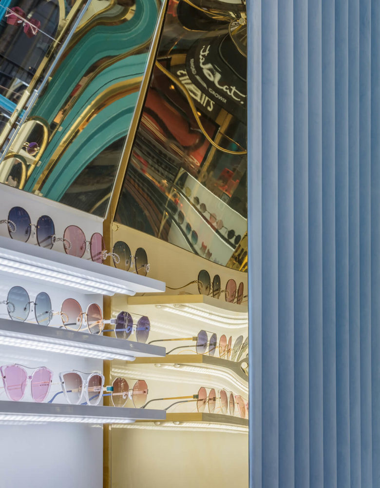 Art''''s Sake 眼鏡旗艦店店鋪空間設計，鏡面拋光黃銅和高光澤度白色木材