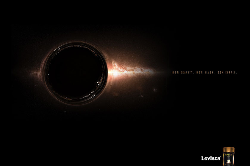 Levista速溶黑咖啡廣告設(shè)計，僅一眼被吸入黑洞中無法自拔