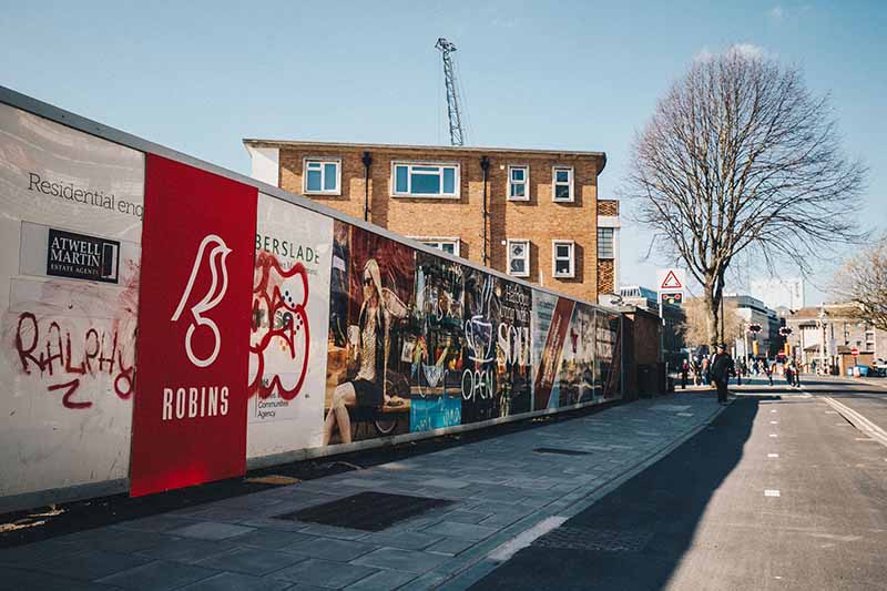 Bristol City足球俱樂部知更鳥新logo設計，讓品牌充滿視覺識別性