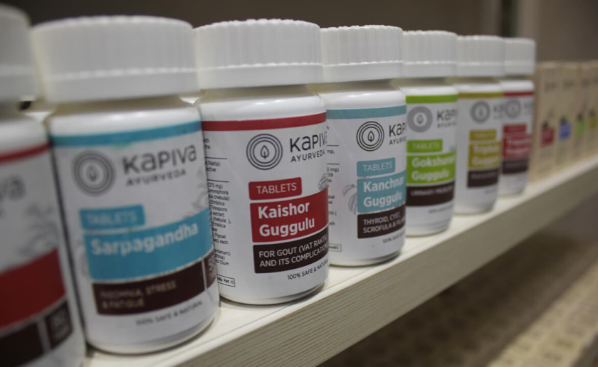 KapivaOTC非處方藥品包裝設(shè)計，嚴謹?shù)纳珘K加植物插圖