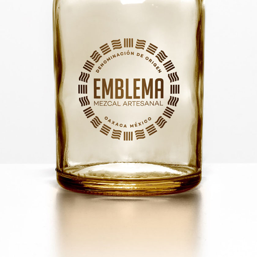 優雅的飲料標志logo設計-美味的和令人難忘的梅斯卡爾酒品牌logo設計