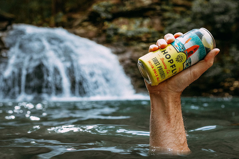 北卡羅來納州罐裝啤酒設計，帶好探險精神深入插畫中的冰涼世界