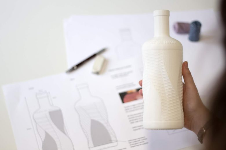 CùBòcan 威士忌酒包裝設計瓶型設計，優雅的多層次視覺效果