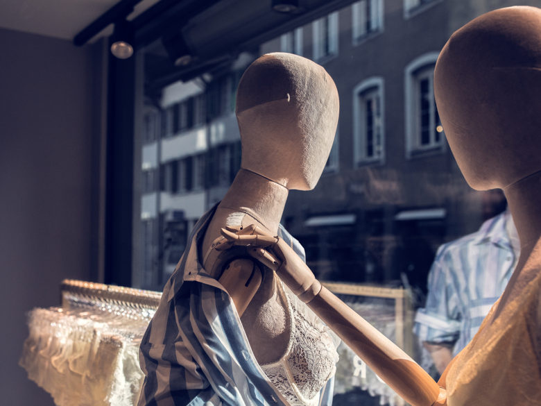 Beldona女士內衣品牌連鎖店鋪si空間設計，一個自然溫暖的環境