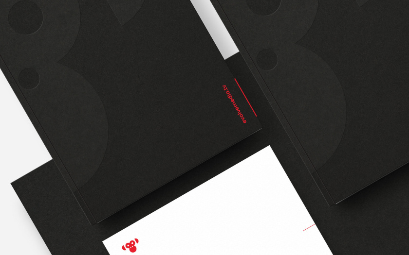 Envolve 媒體品牌形象重塑與簡約幾何風格猴頭logo設計