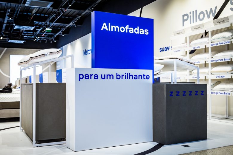 Sleep 8 床墊睡眠店鋪”藍(lán)色科技風(fēng)格“室內(nèi)零售空間創(chuàng)新設(shè)計