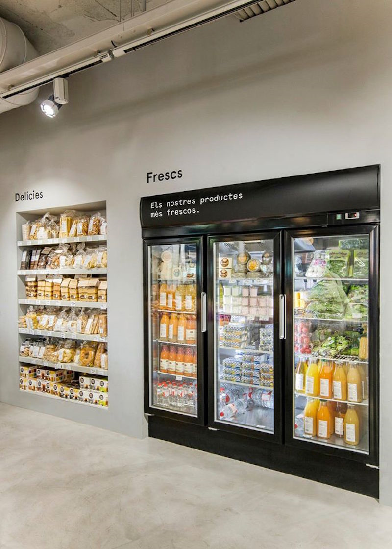 巴塞羅那Casa Nostra水果店店鋪空間設計“白色瓷磚”風格