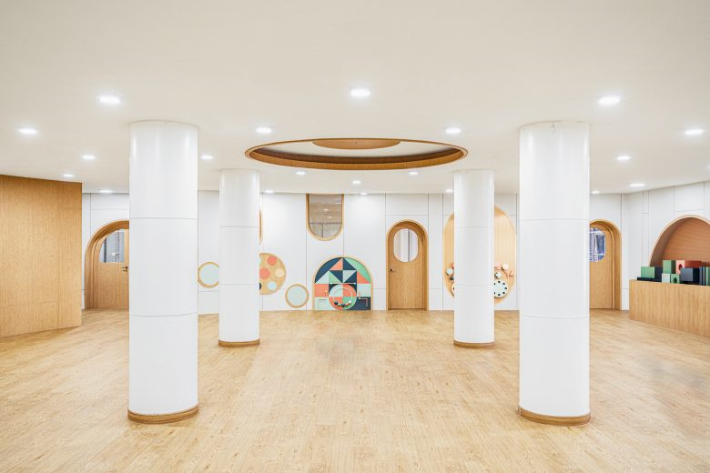 KPIS幼兒園室內教育空間設計與寓教于樂的游戲墻設計