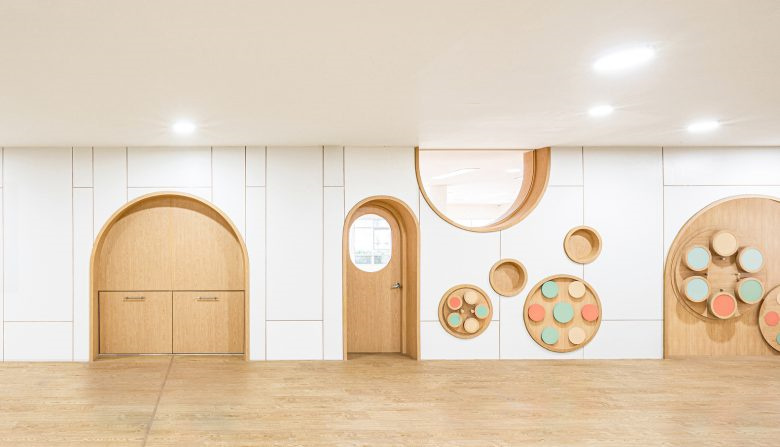 KPIS幼兒園室內教育空間設計與寓教于樂的游戲墻設計