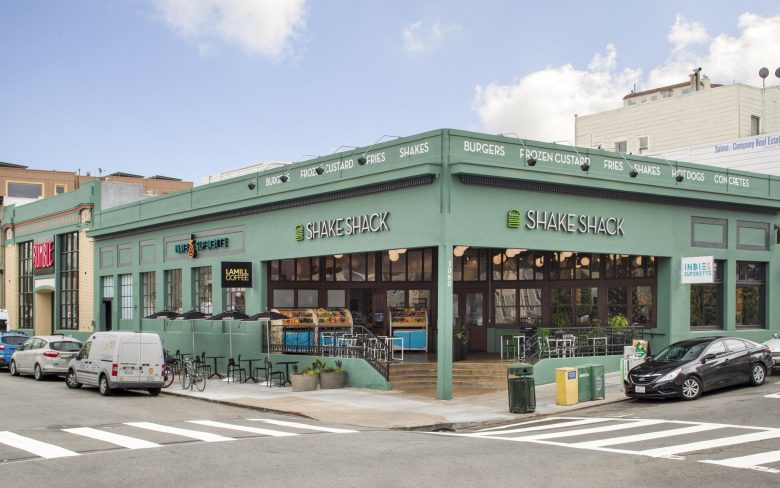 MBH Architects熱帶靈感原木風格零售便利店店鋪店面空間設計