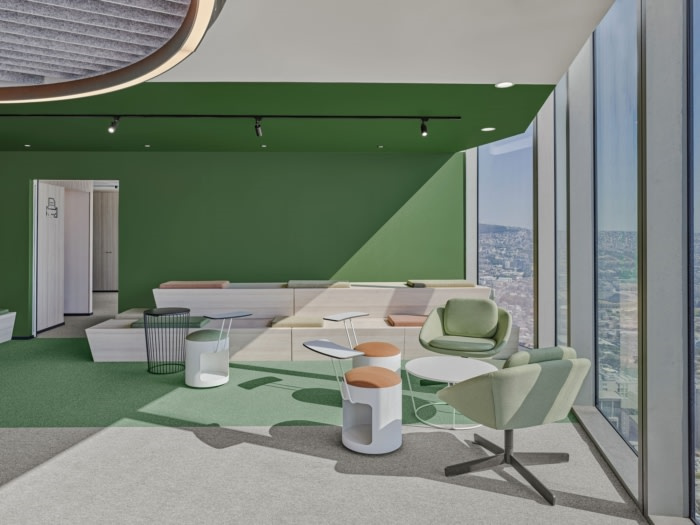 施耐德電氣辦公室室內空間設計，良好的開放辦公環境與隔音設計