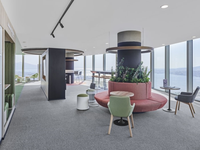 施耐德電氣辦公室室內空間設計，良好的開放辦公環境與隔音設計