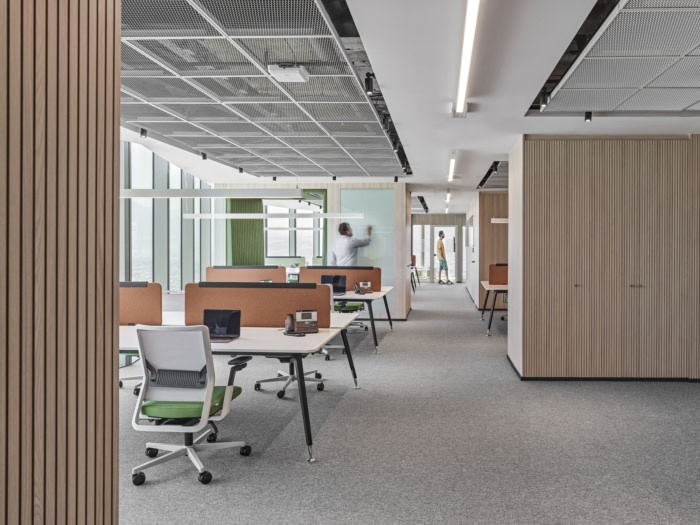 施耐德電氣辦公室室內空間設計，良好的開放辦公環境與隔音設計