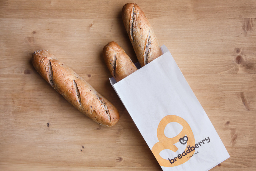 Breadberry連鎖面包店店品牌命名與心形logo設計