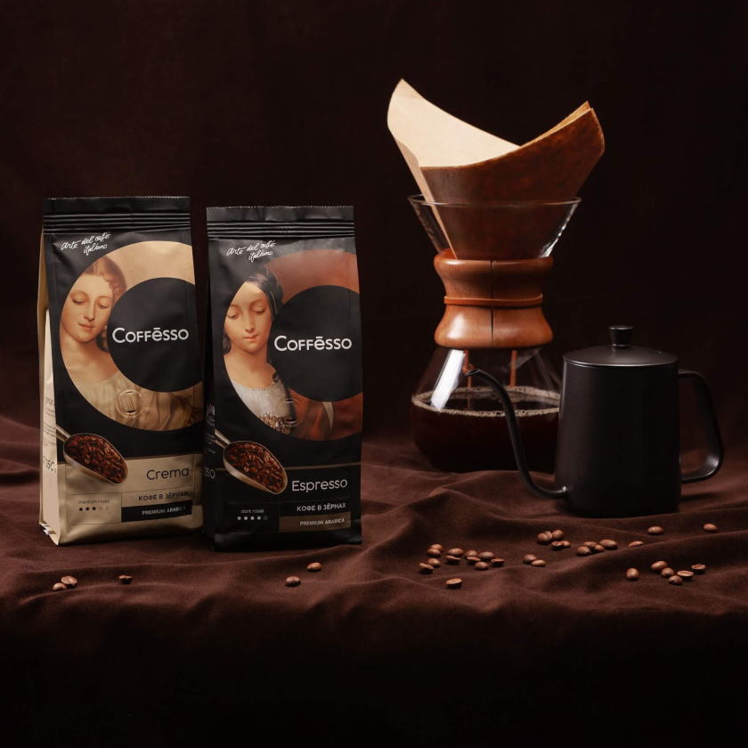 Coffesso速溶咖啡包裝設計，用字母C切出意大利文藝復興女性插圖圖像