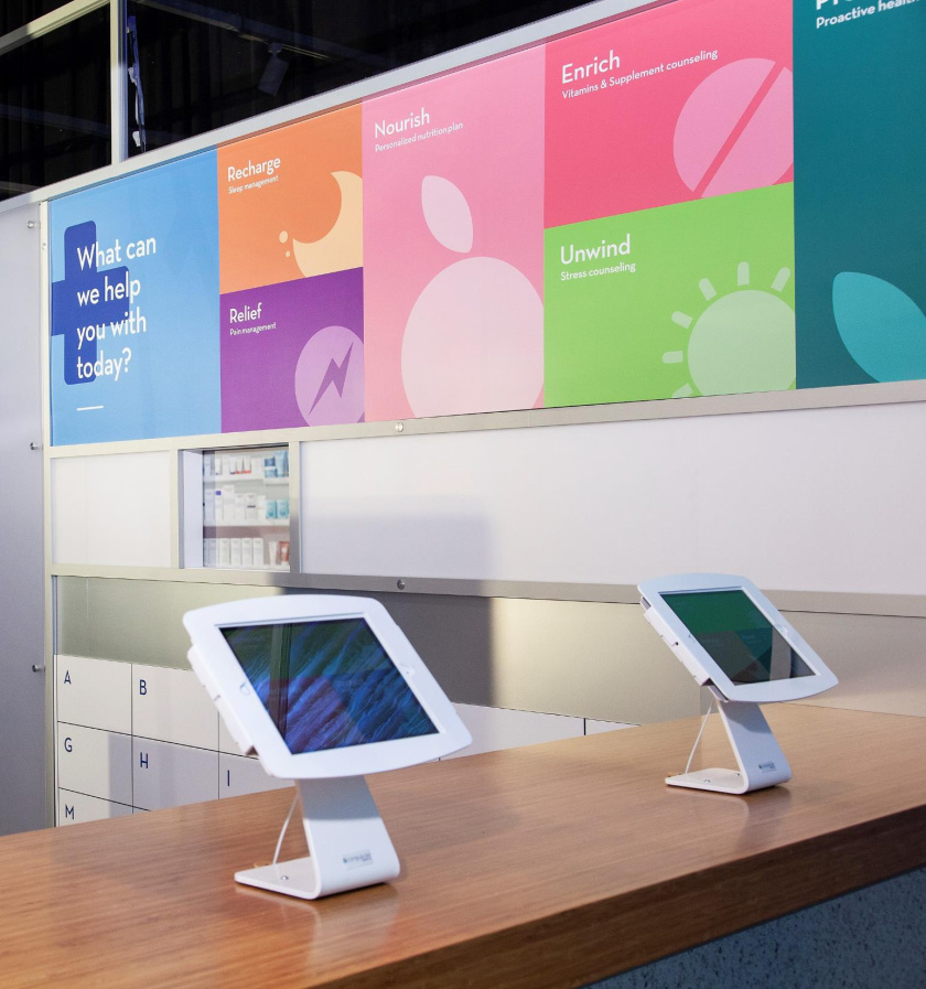 Rite Aid 藥房藥店盾牌徽章logo設計、品牌形象及店鋪設計