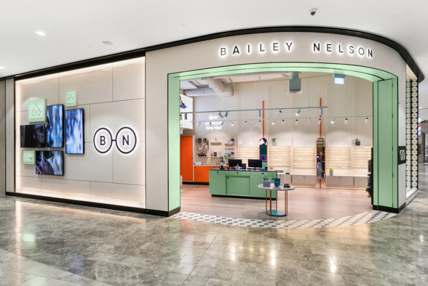 BN眼鏡店店鋪空間設計，方便容納與管理眾多產品sku