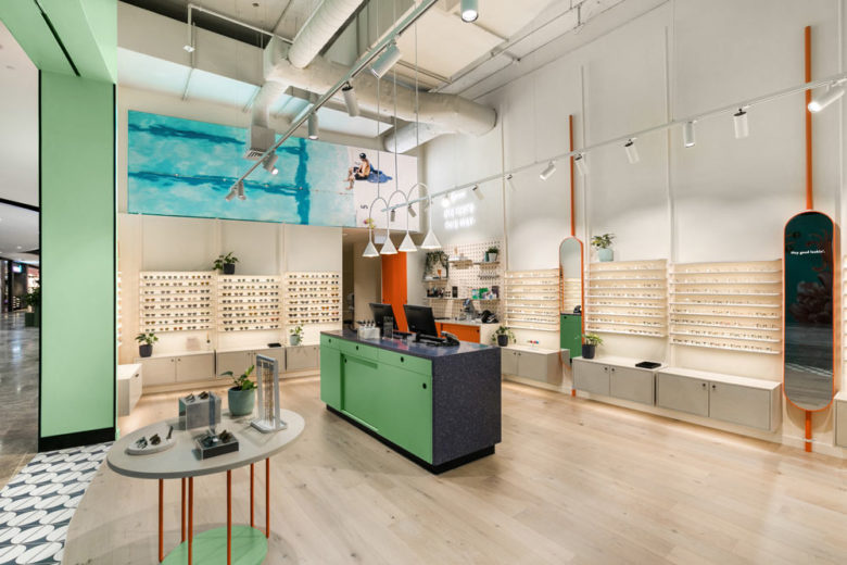 BN眼鏡店店鋪空間設計，方便容納與管理眾多產品sku