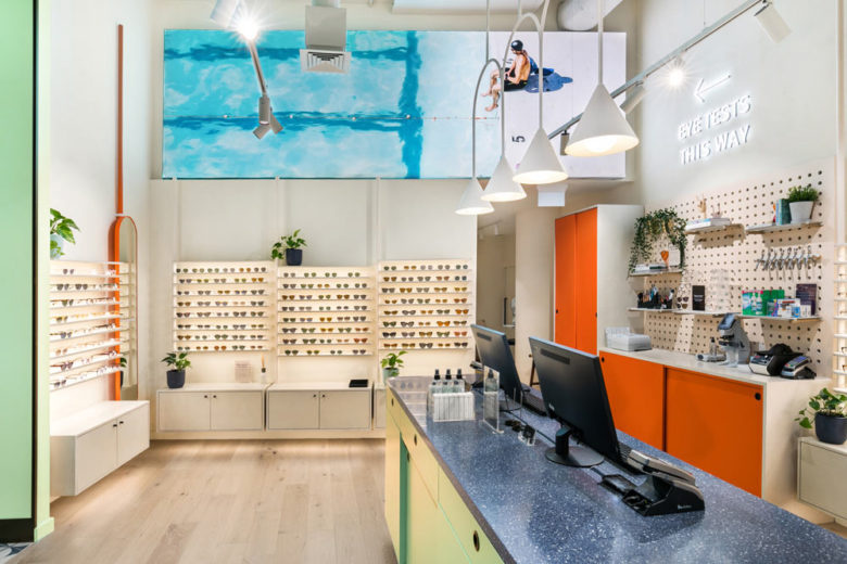 BN眼鏡店店鋪空間設計，方便容納與管理眾多產品sku