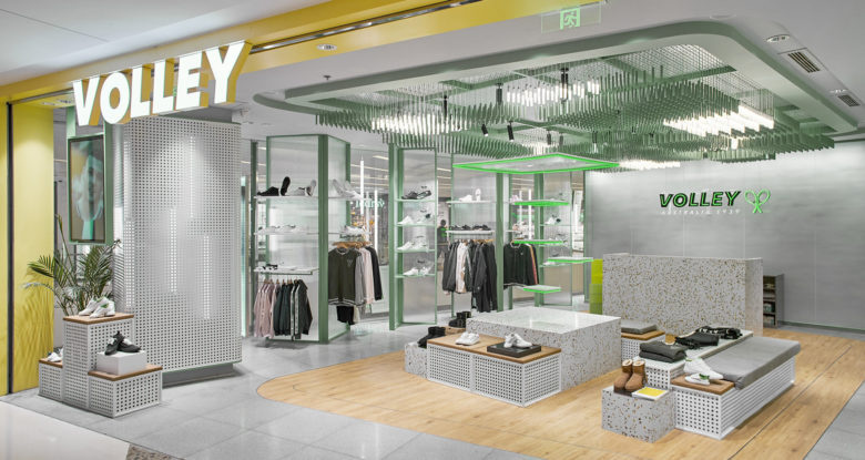 volley 休閑運(yùn)動(dòng)鞋專賣(mài)店店鋪空間設(shè)計(jì)，活力綠色+通透玻璃貨架設(shè)計(jì)