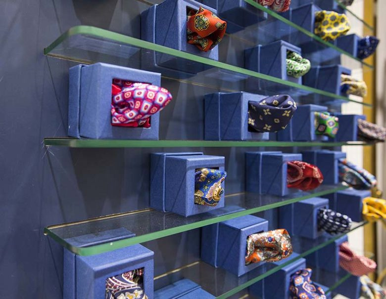 The Good Suit Co 男士服飾店鋪空間設計,奢華與溫馨的新藍色古典主義