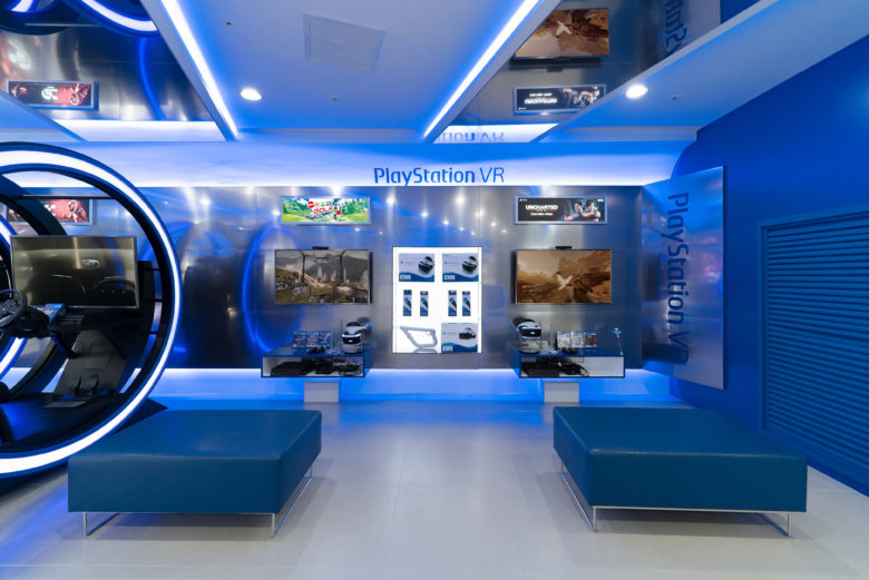 PlayStation 品牌電競游戲設備線下店鋪空間設計，藍色科技風格