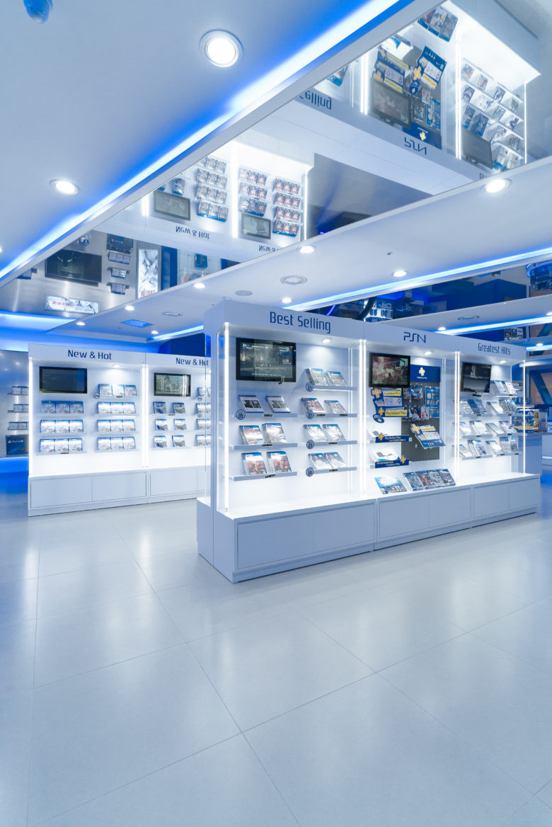 PlayStation 品牌電競游戲設備線下店鋪空間設計，藍色科技風格